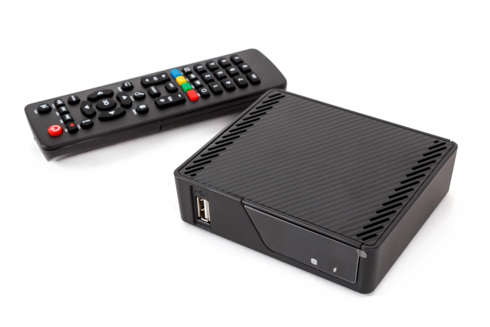 Boîtier IPTV Amazon avec télécommande